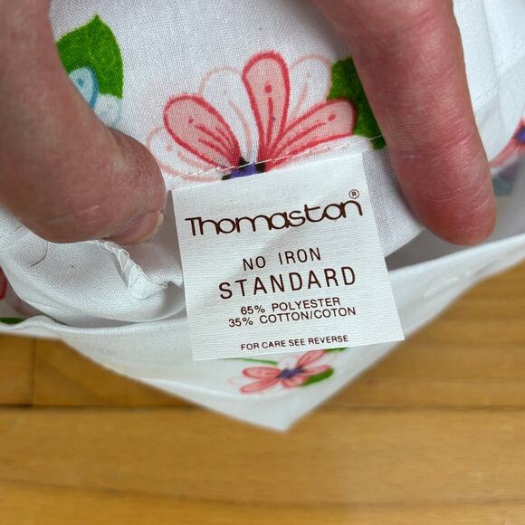 Thomaston No Iron Standard Pillow Cases- set 2 NEW Butterfly Floral cottage twee - Picture 5 of 6